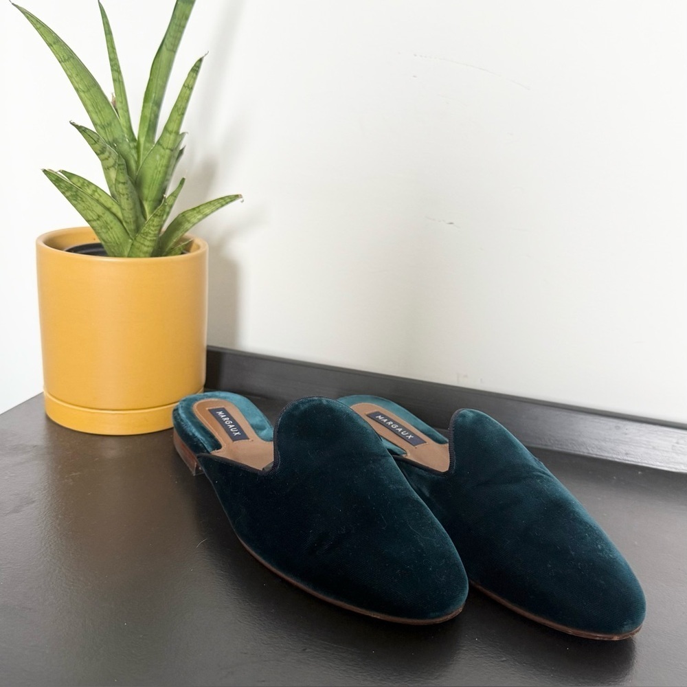Margaux sapphire blue teal velvet loafer mule flat shoes - size 8.5 (38.5) - Picture 5 of 7